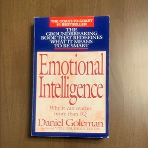 Emotional Intelligence by Daniel Goleman - White Cover